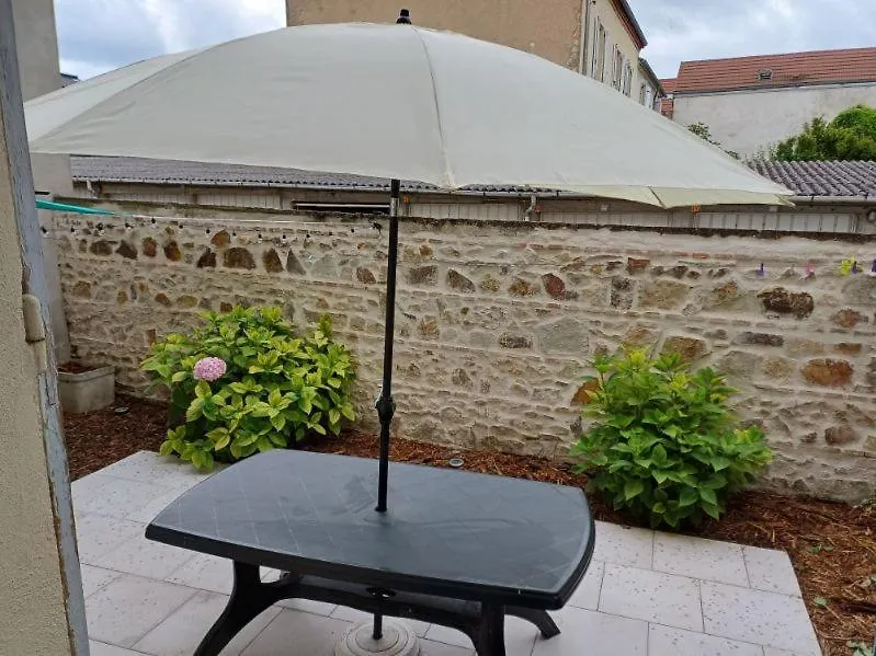 Appartamento Location meublée vichy avec cour privative